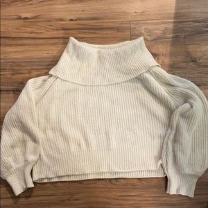 White turtle neck sweater